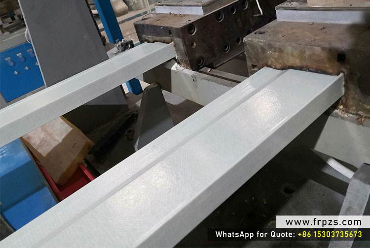 拉挤工艺流程图,展示连续FRP制造、纤维增强、树脂浸渍、加热模具固化及拉挤复合型材生产